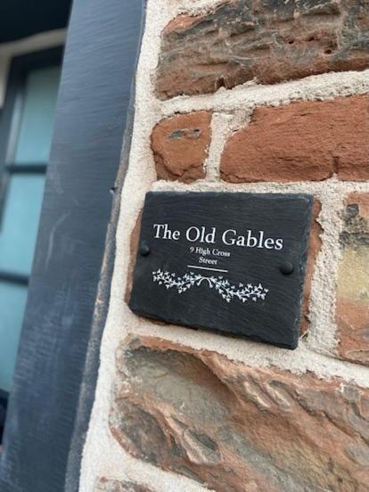 The Old Gables Apartment Brampton  Exterior photo